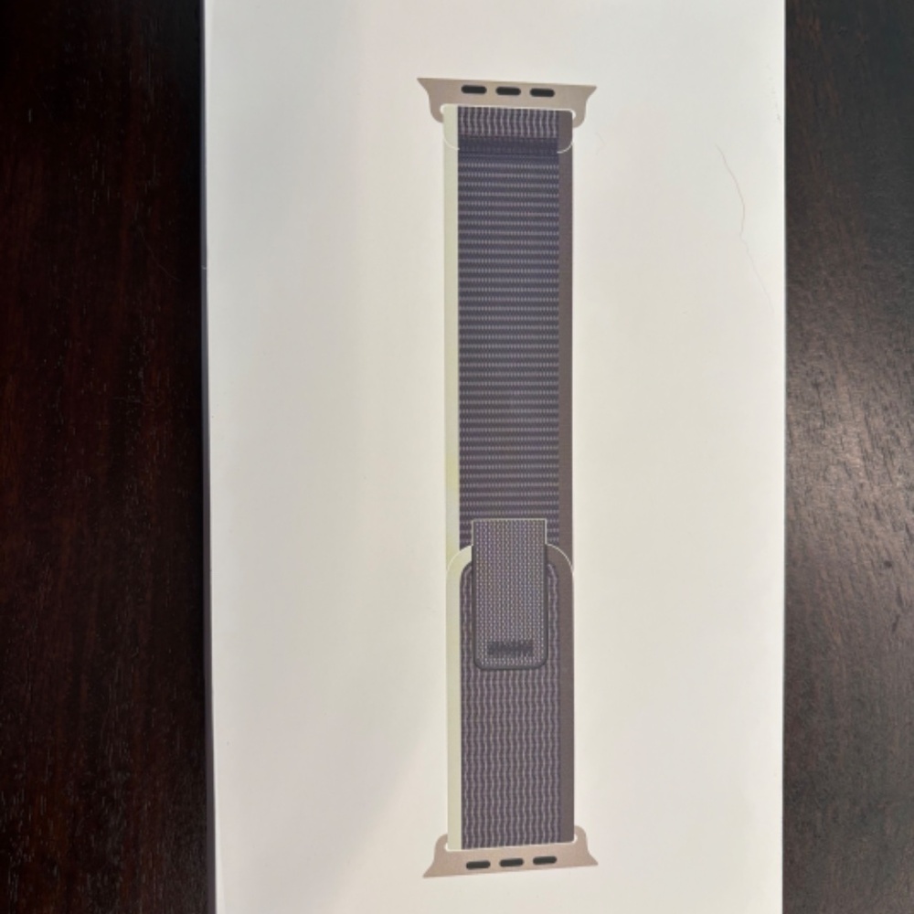 Apple Watch 49mm Green Trail Loop – M/L - Open Box, Never Used